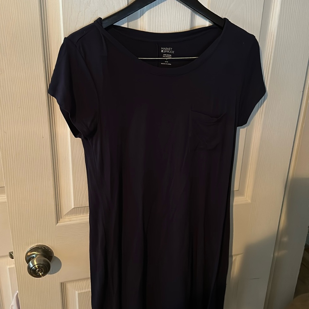 EUC Market & Spruce navy tshirt dress with chest pocket